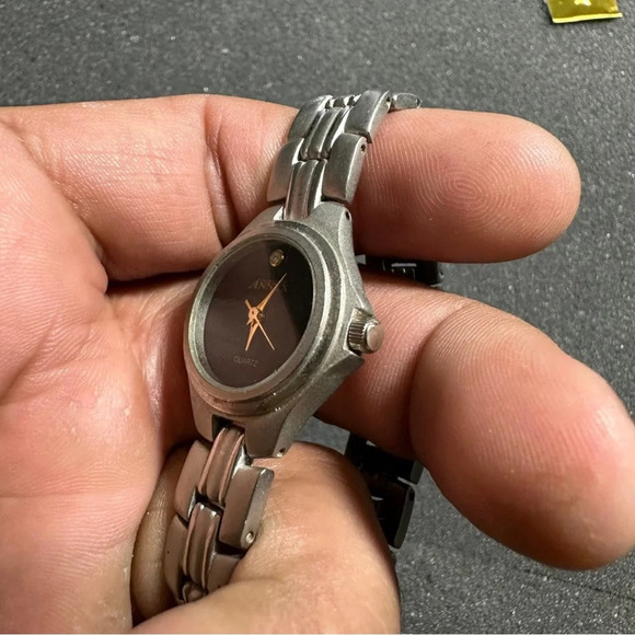 Casual Corner Annex Ladies Quartz Watch Silver Tone Black Diamond Dial Working - Picture 2 of 11